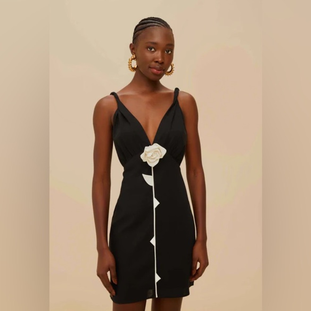 FARM Rio Black And White Rose LENZING ECOVERO Euroflax Mini Dress